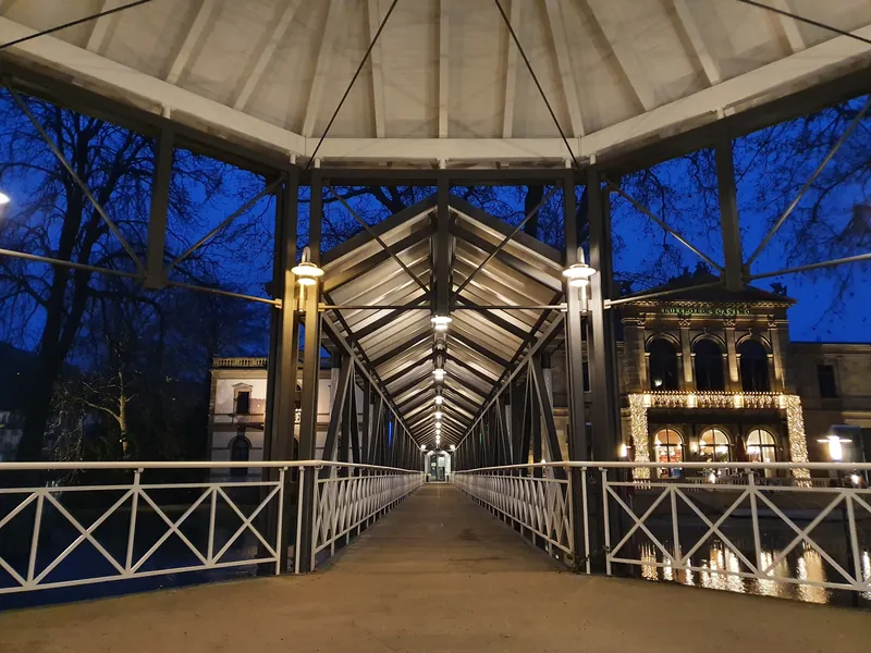 Brücke zur Spielbank Bad Kissingen am Abend