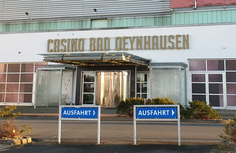 Eingang der MERKUR SPIELBANK Bad Oeynhausen