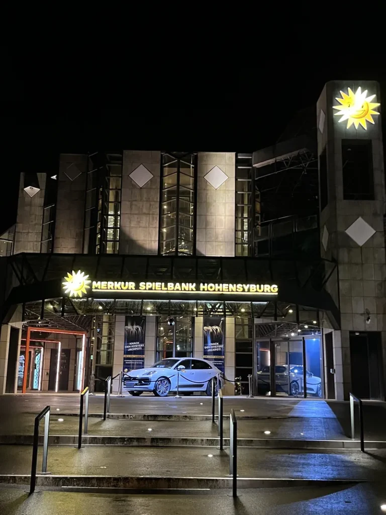MERKUR SPIELBANK Hohensyburg bei Nacht