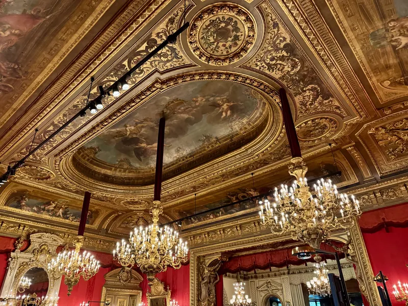 Prunksaal im Casino Baden-Baden mit Kronleuchtern