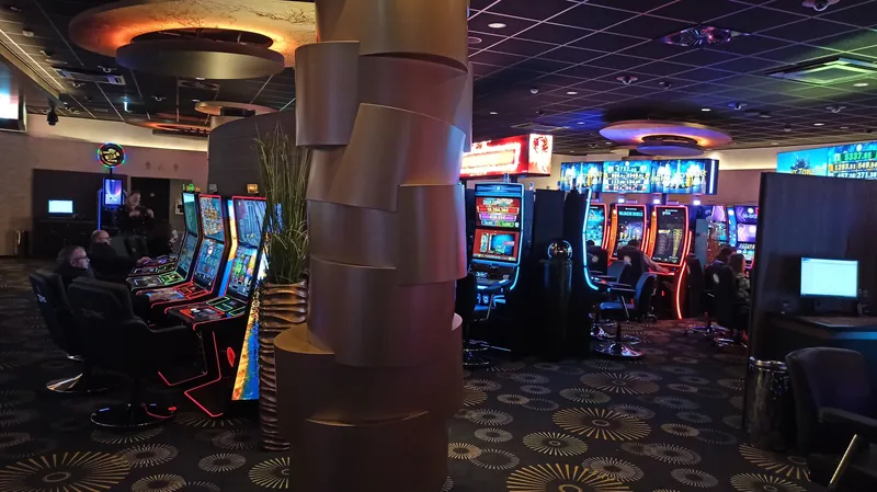 Spielautomatensaal der MERKUR SPIELBANK Monheim