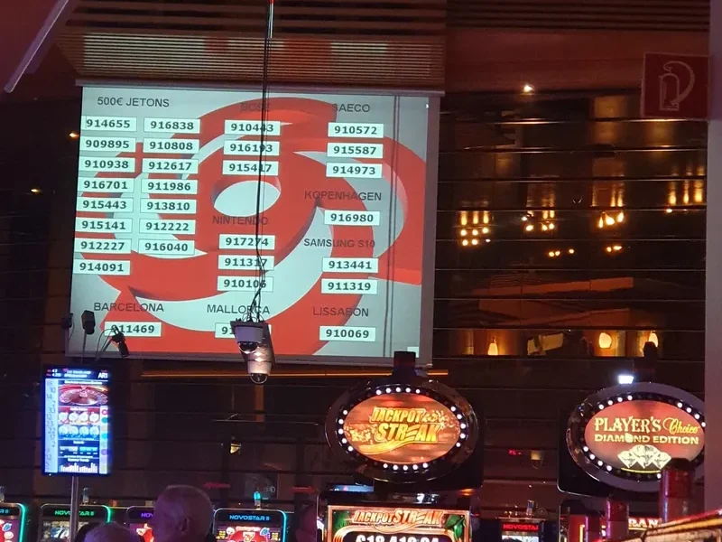 Automatenbereich im Casino Schloß Berg