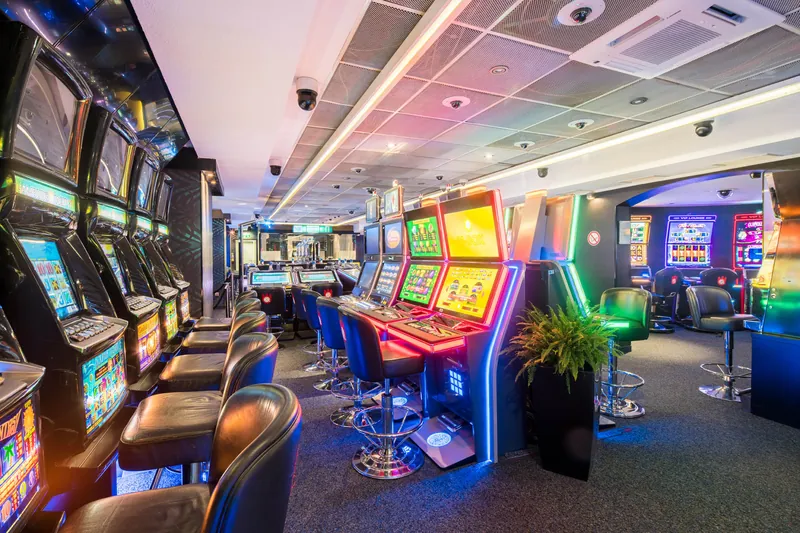 Spielautomatenbereich im Casino Steindamm