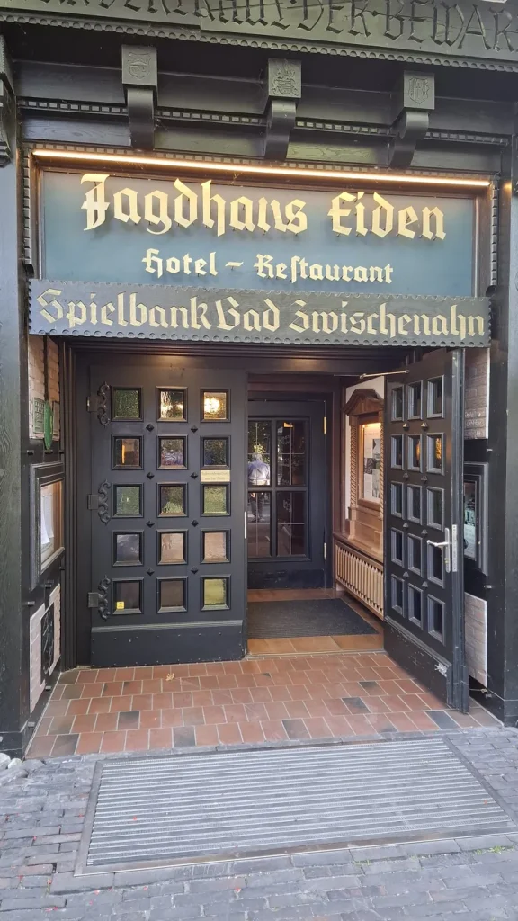 Jagdhaus Eiden mit Spielbank Bad Zwischenahn Eingang
