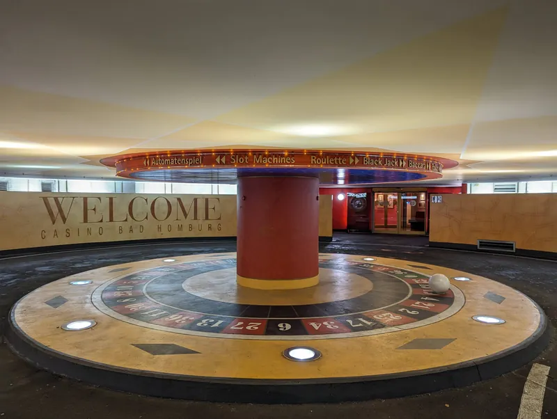 Eingangsbereich der Spielbank Bad Homburg mit Roulette Bodenmuster