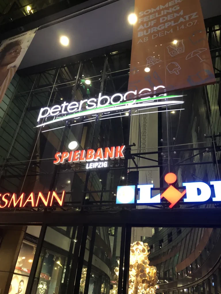 Fassade der Spielbank Leipzig im Petersbogen
